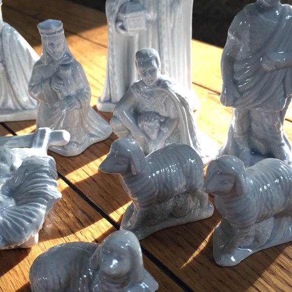 Gorgeous Pale Blue Ceramic Nativity Set - Picture 3 of 6